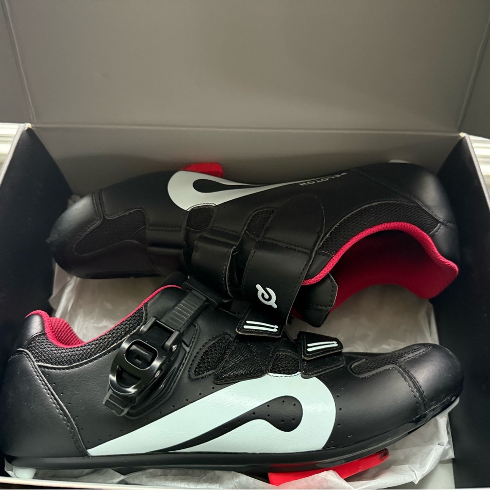 Men’s Size 43 (US 10) Peloton Brand Cycling Shoes